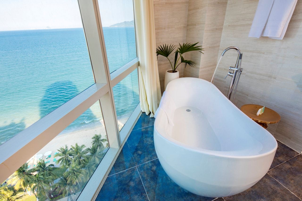 rooms-prime-suite-sea-view-with-balcony