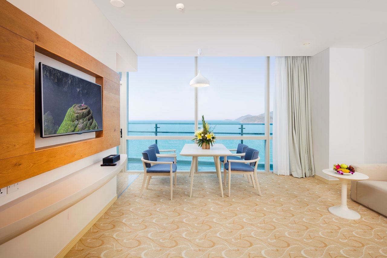 rooms-elite-suite-sea-view-child-without-extra-bed