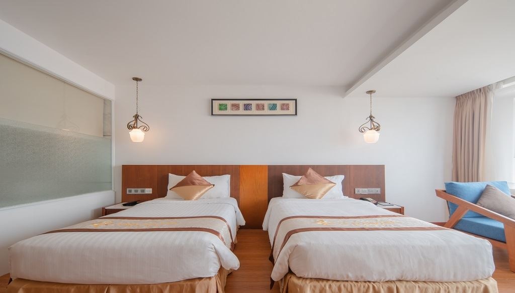 rooms-deluxe-cityview