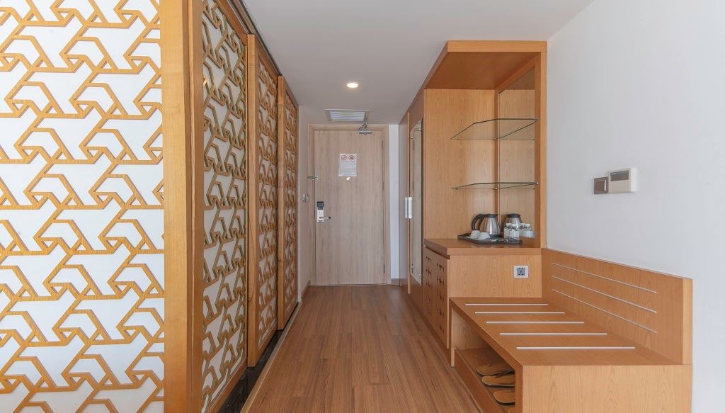 rooms-senior-deluxe-seaview