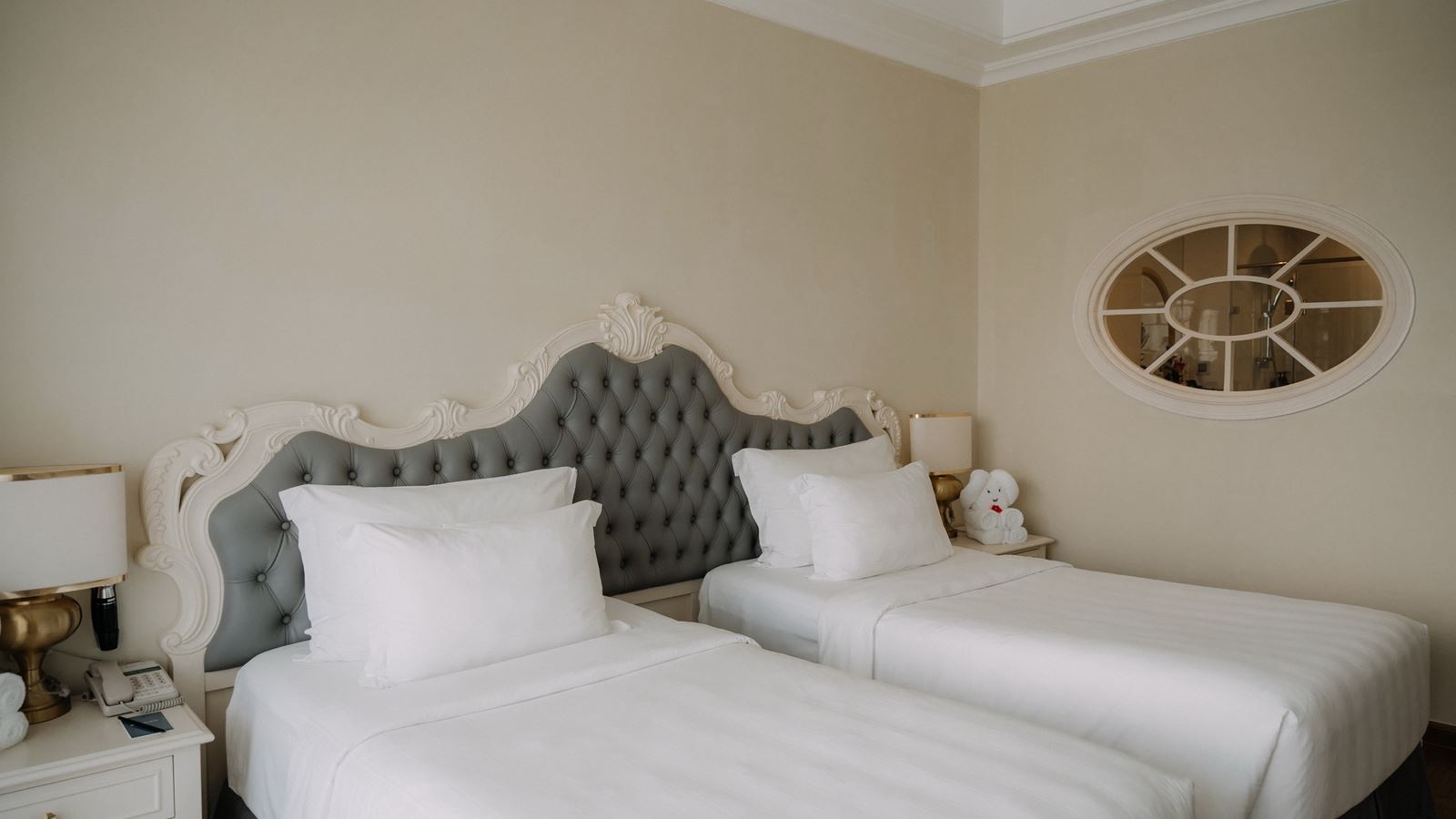 rooms-superior-city-view-with-balcony