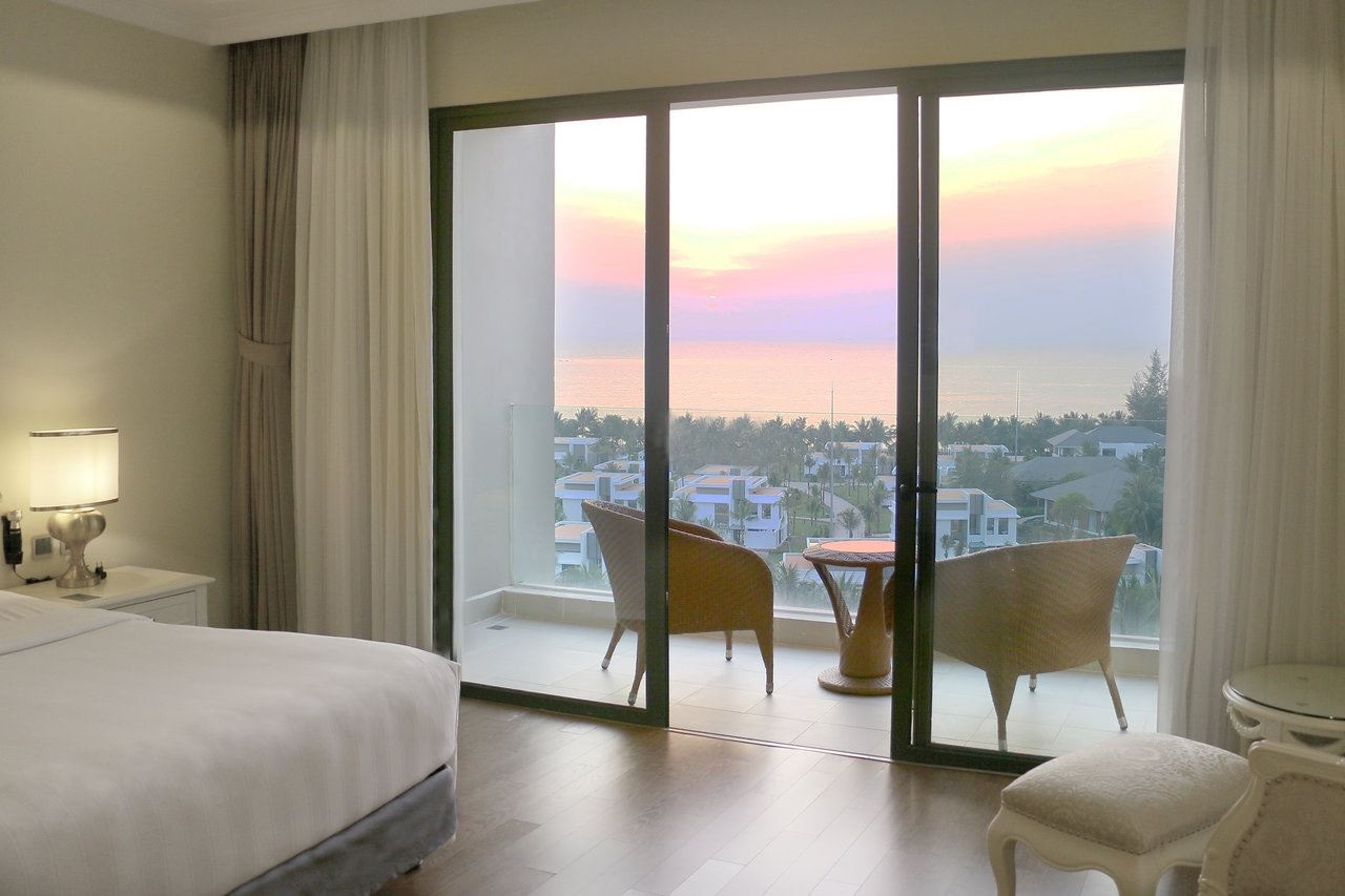 rooms-deluxe-ocean-view-with-balcony-child-without-extra-bed