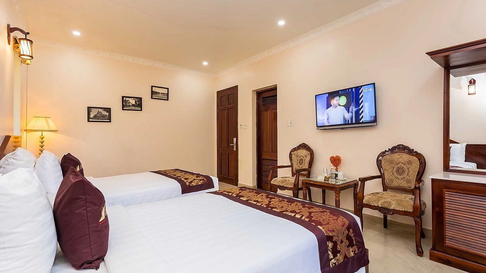 rooms-beach-bungalow-room