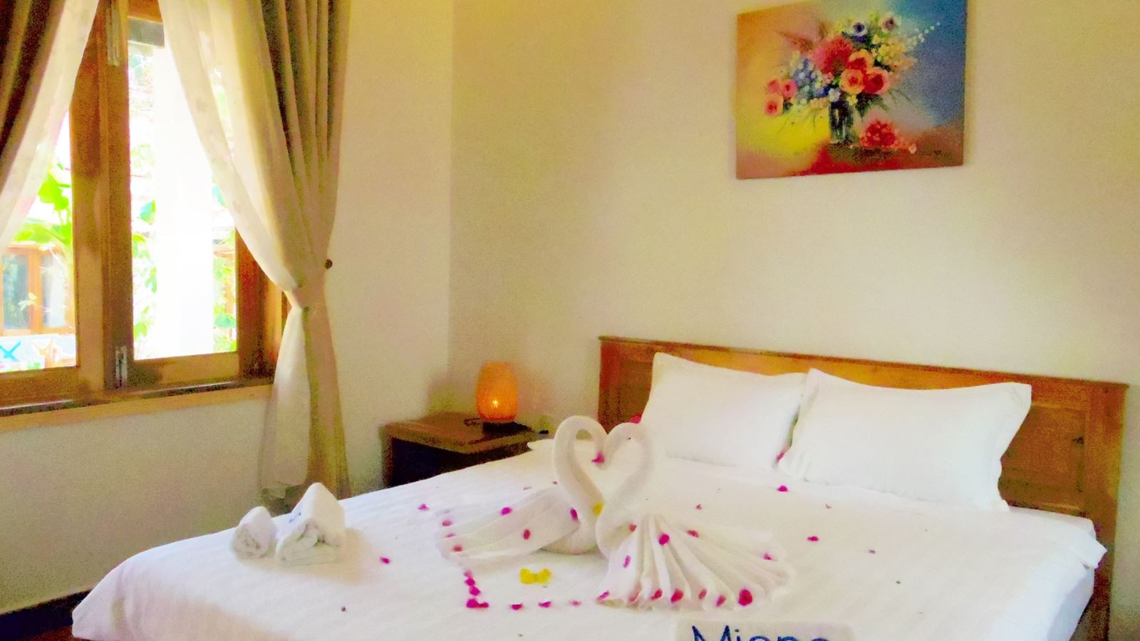 rooms-bungalow-double-garden-view