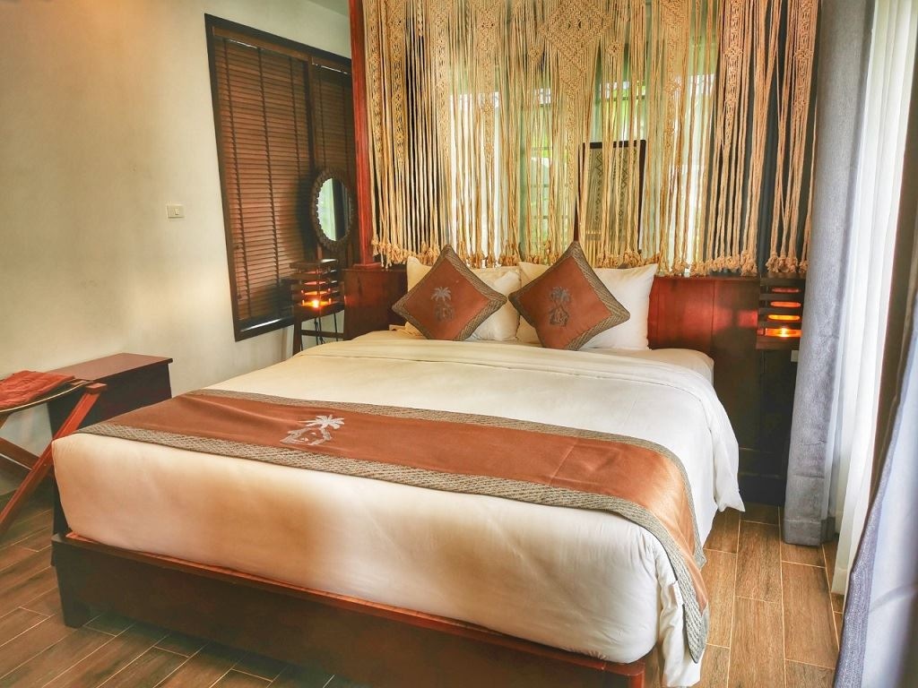 rooms-room-premium-deluxe-double-balcony