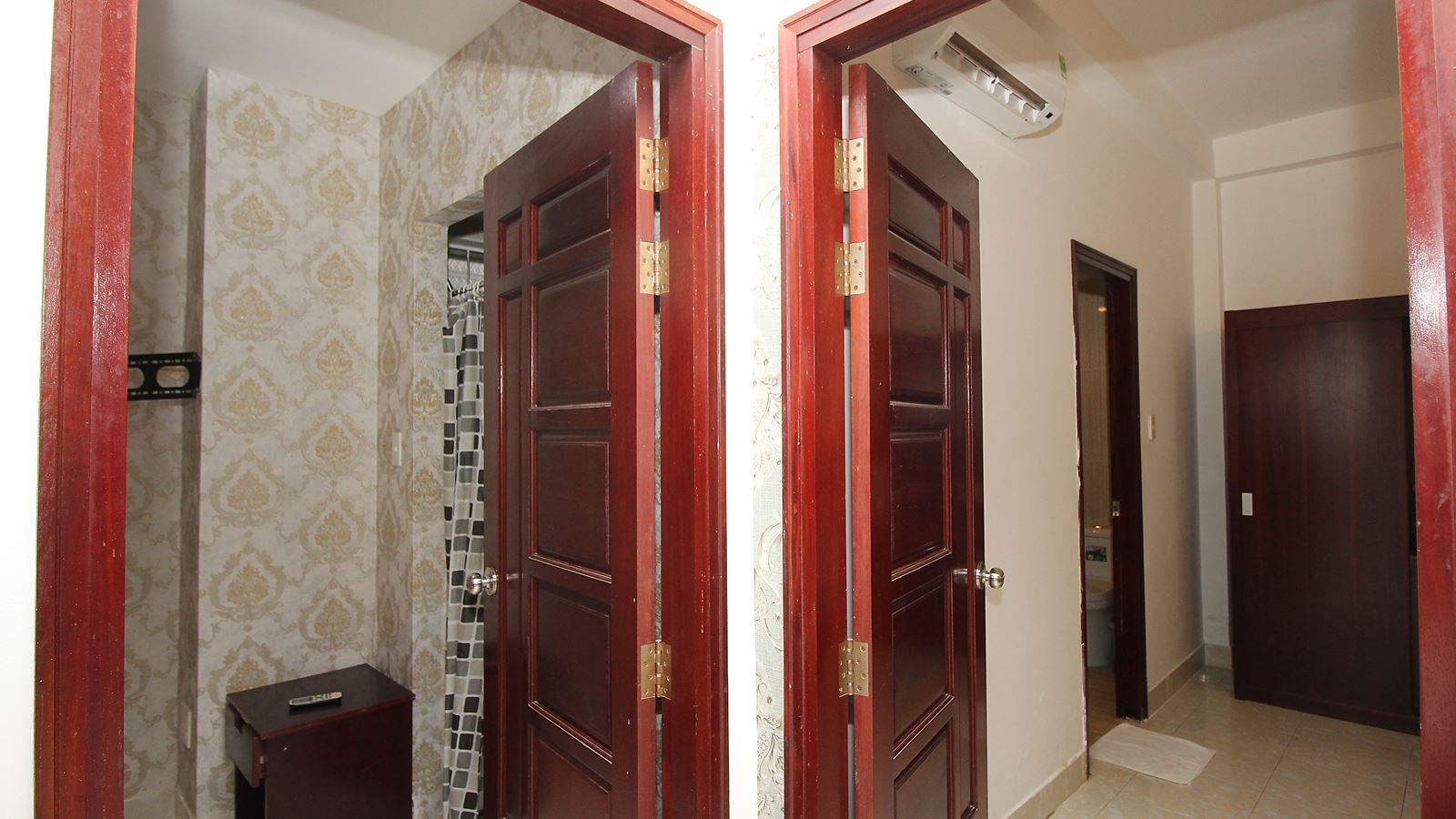 rooms-family-sextuple-garden-view