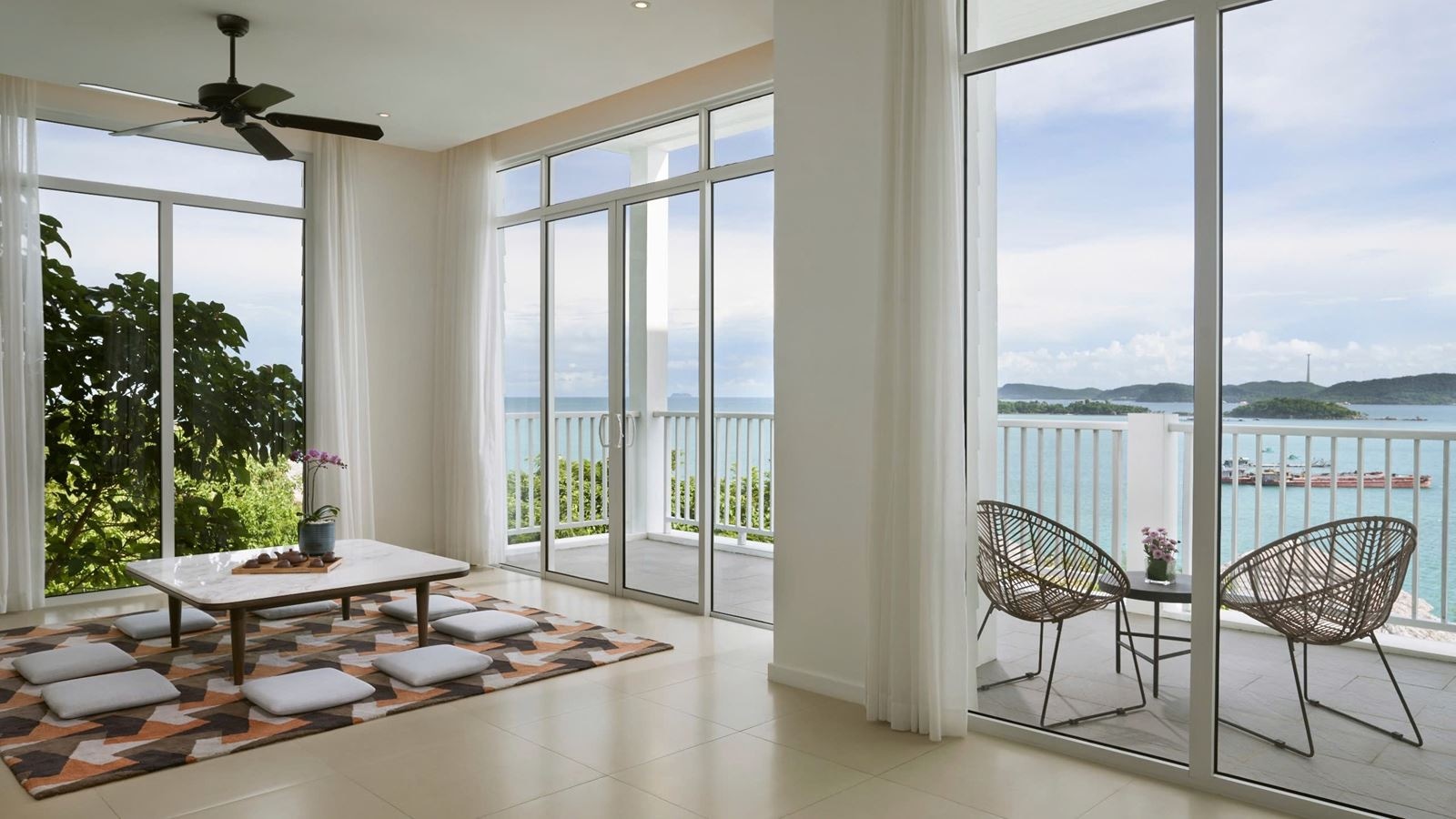 rooms-on-the-rock-villa-4-bedrooms