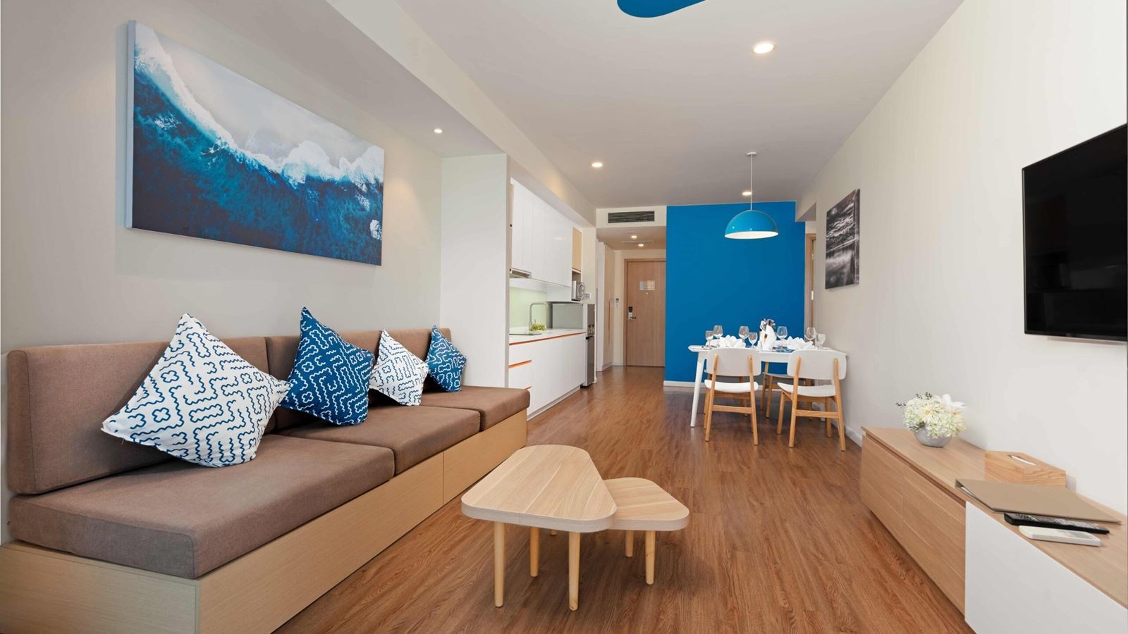 rooms-2bedroom-deluxe-club-suite-mountain-view-no-extra-bed