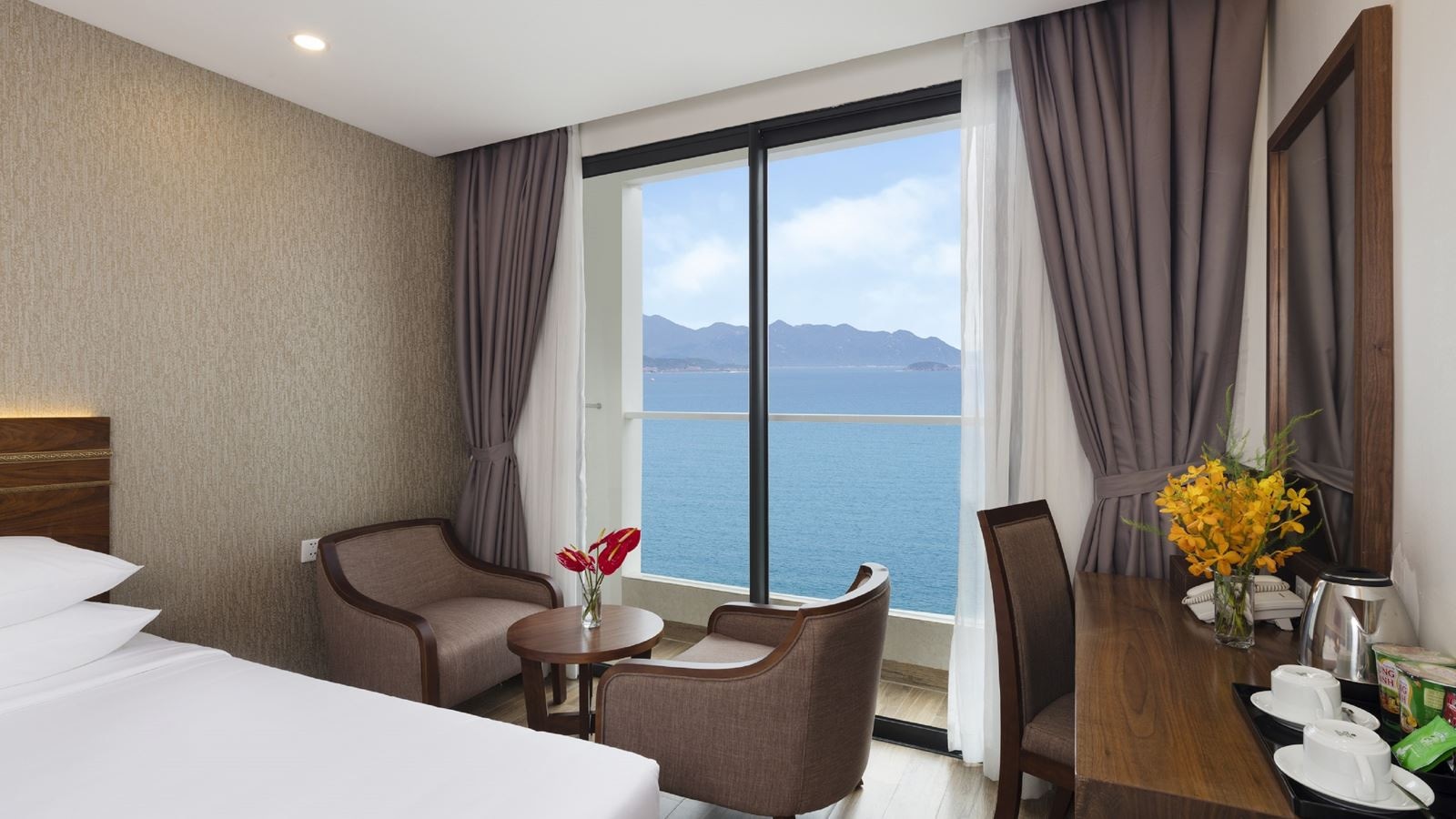 rooms-executive-ocean-view-with-balcony-child-without-extra-bed