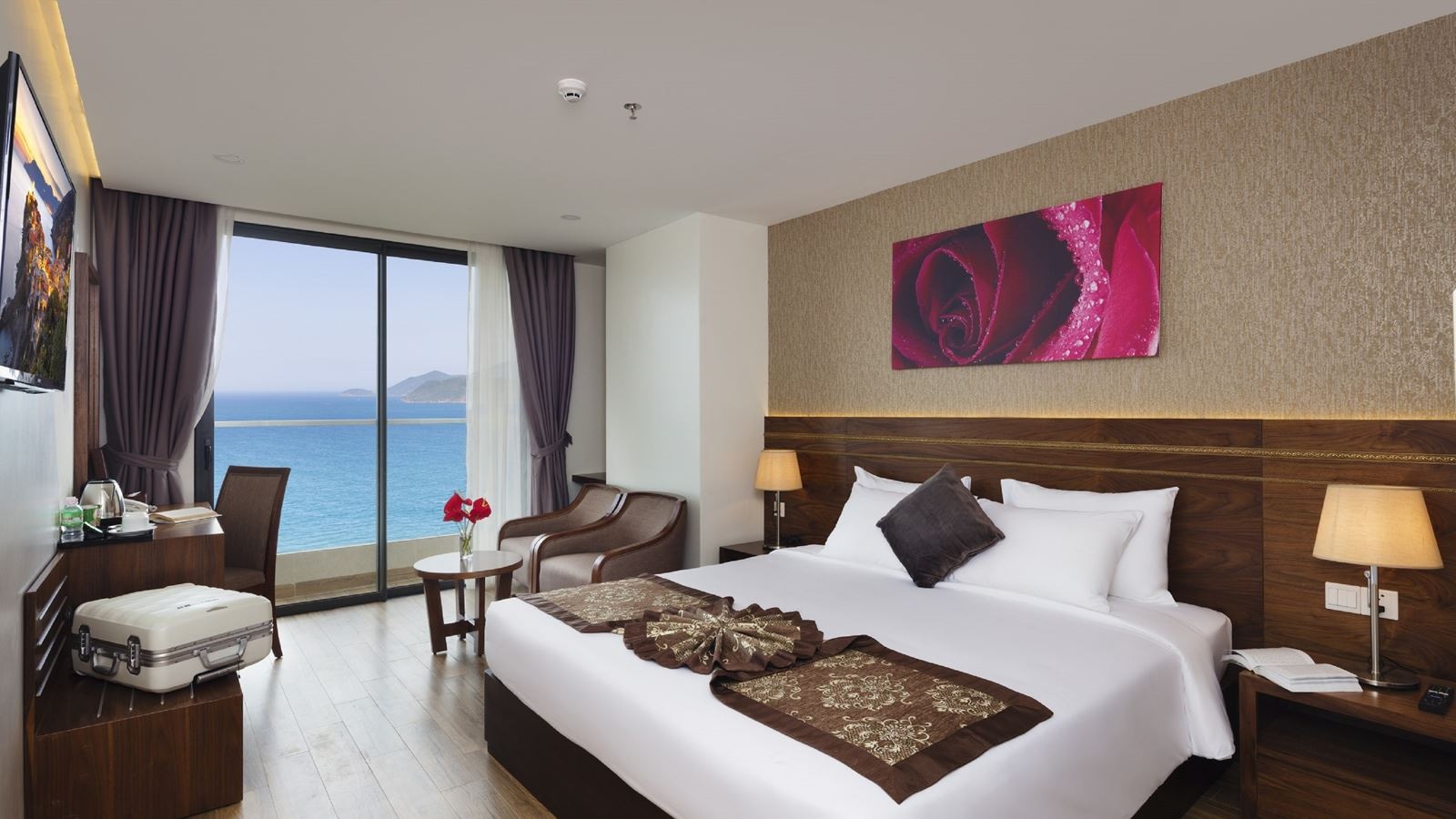 rooms-executive-ocean-view-with-balcony-child-without-extra-bed