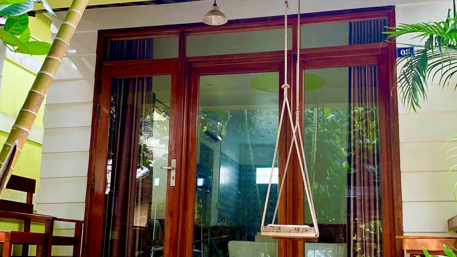 rooms-bungalow-triple-deluxe-with-terrace