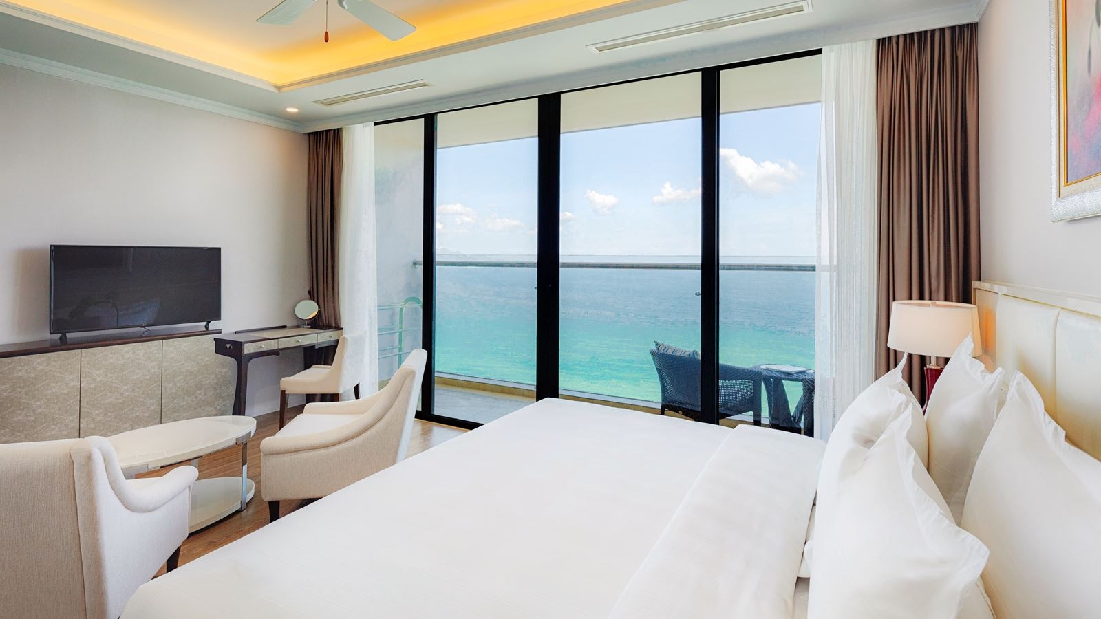 rooms-studio-oceanfront-child-without-extra-bed