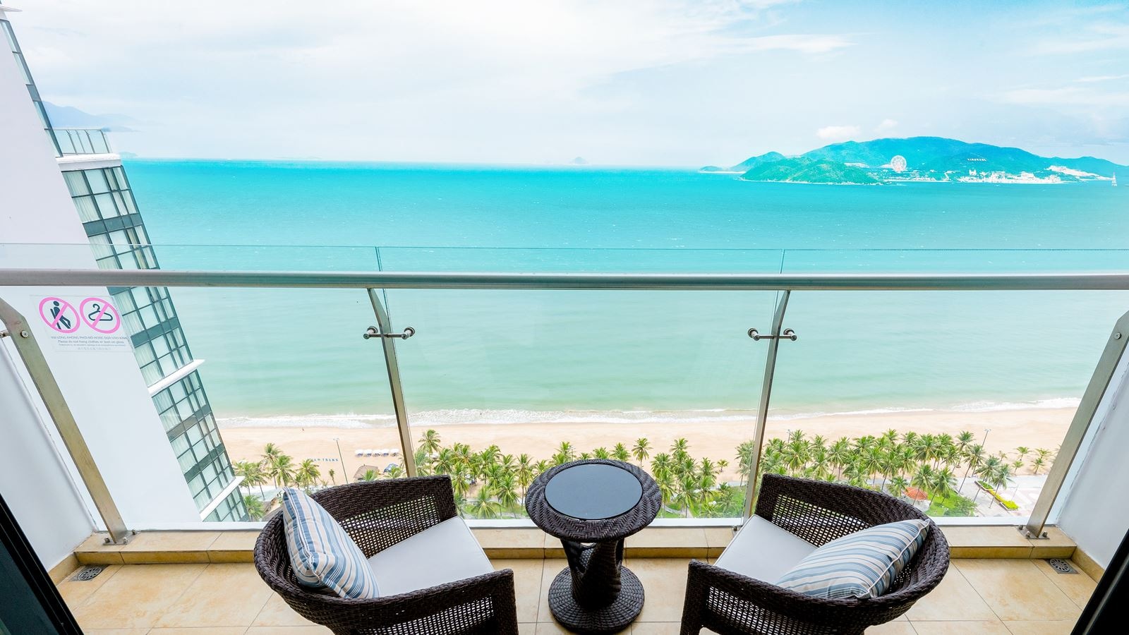 rooms-studio-oceanfront-child-without-extra-bed