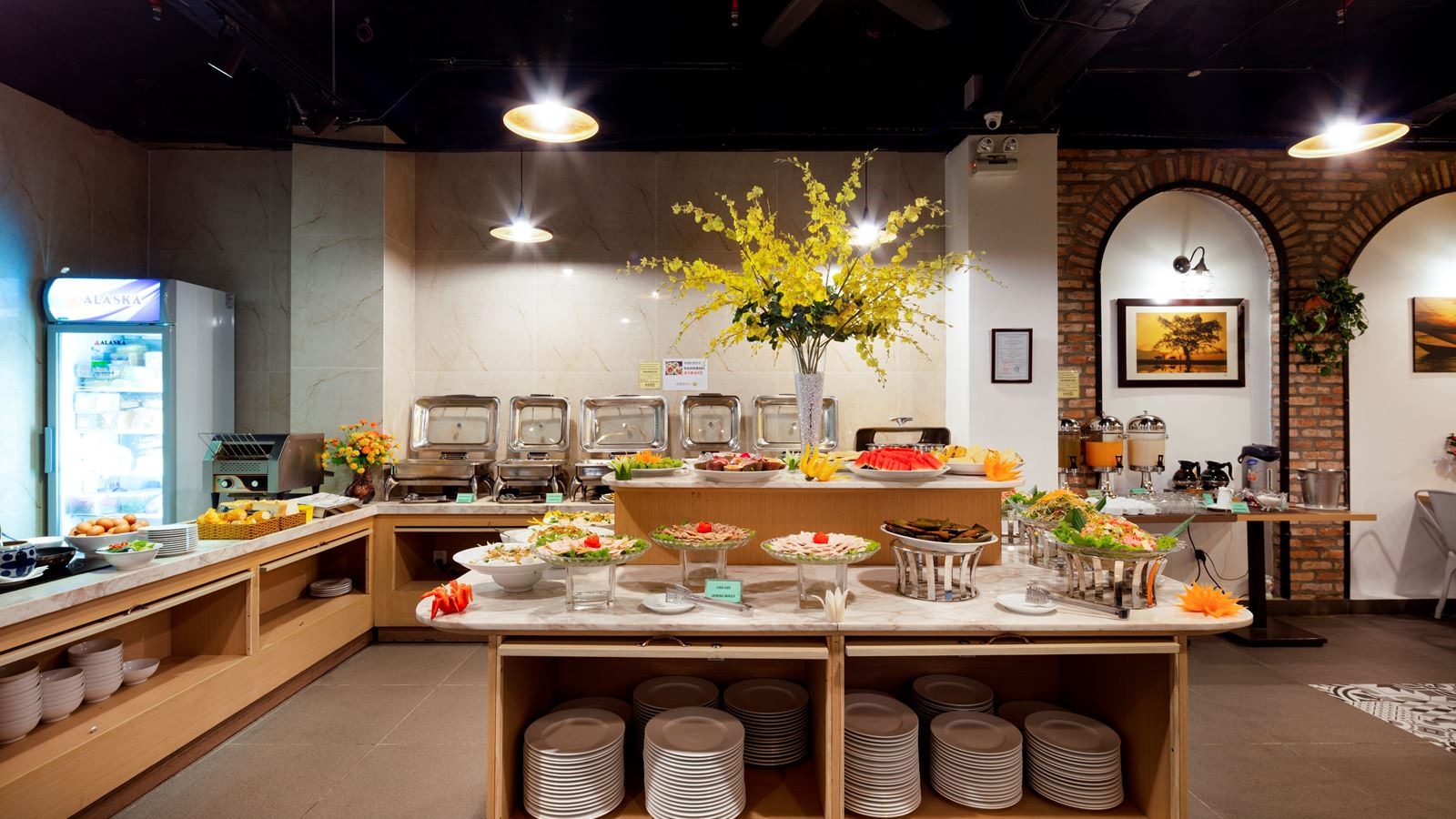 restaurants-restaurant