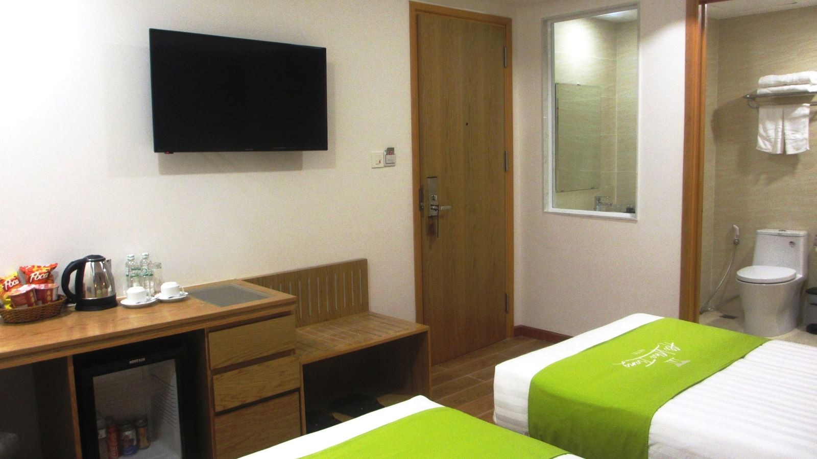 rooms-superior-interior-with-window-no-extra-bed