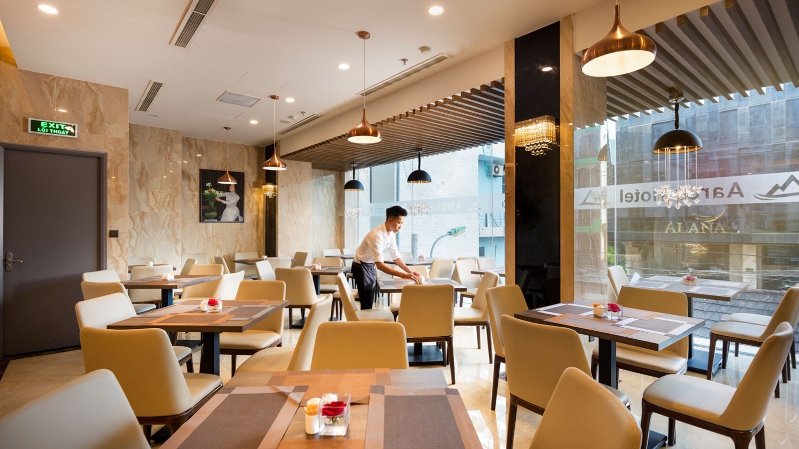 restaurants-aaron-restaurant