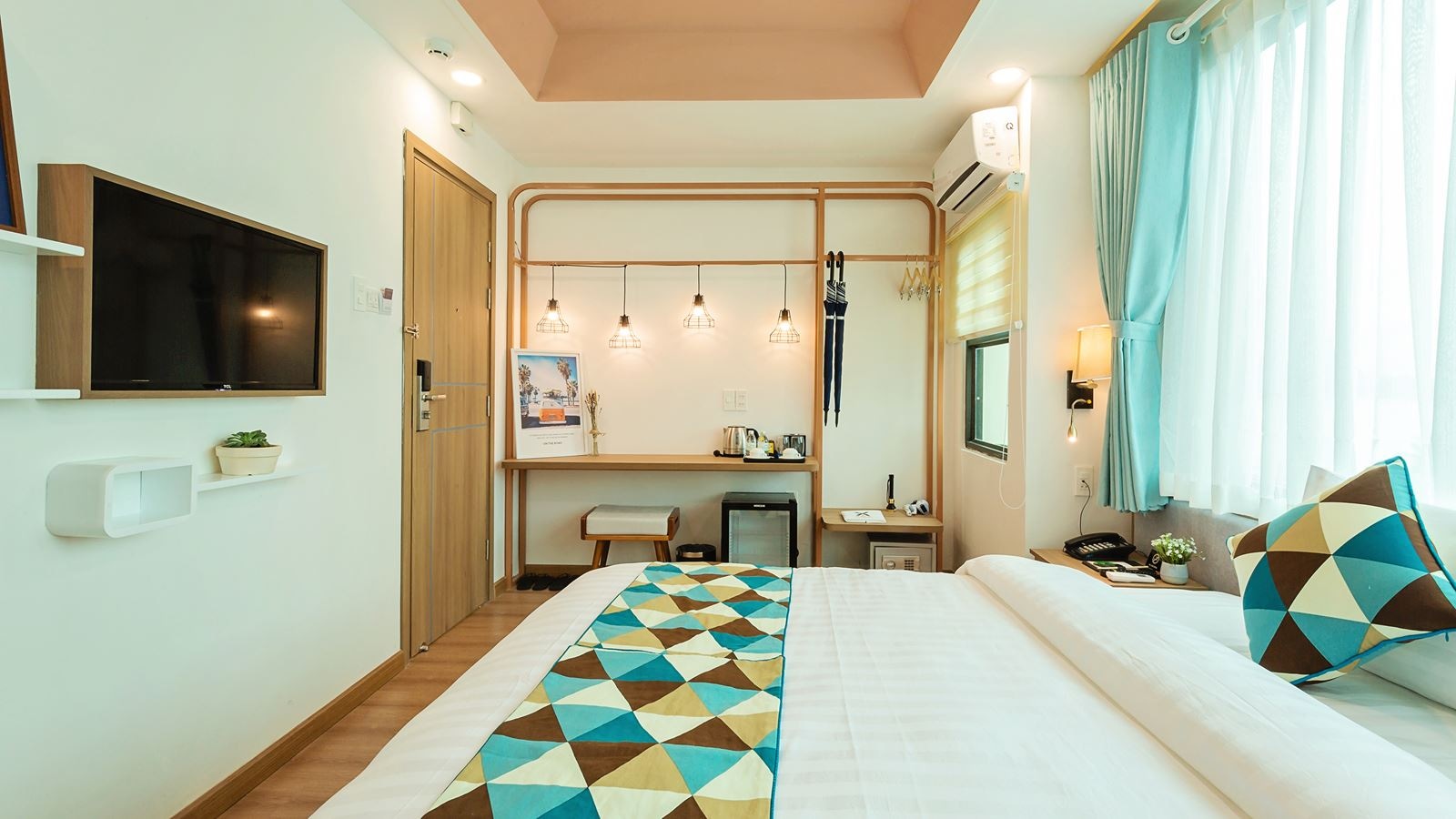 rooms-room-deluxe-city-view