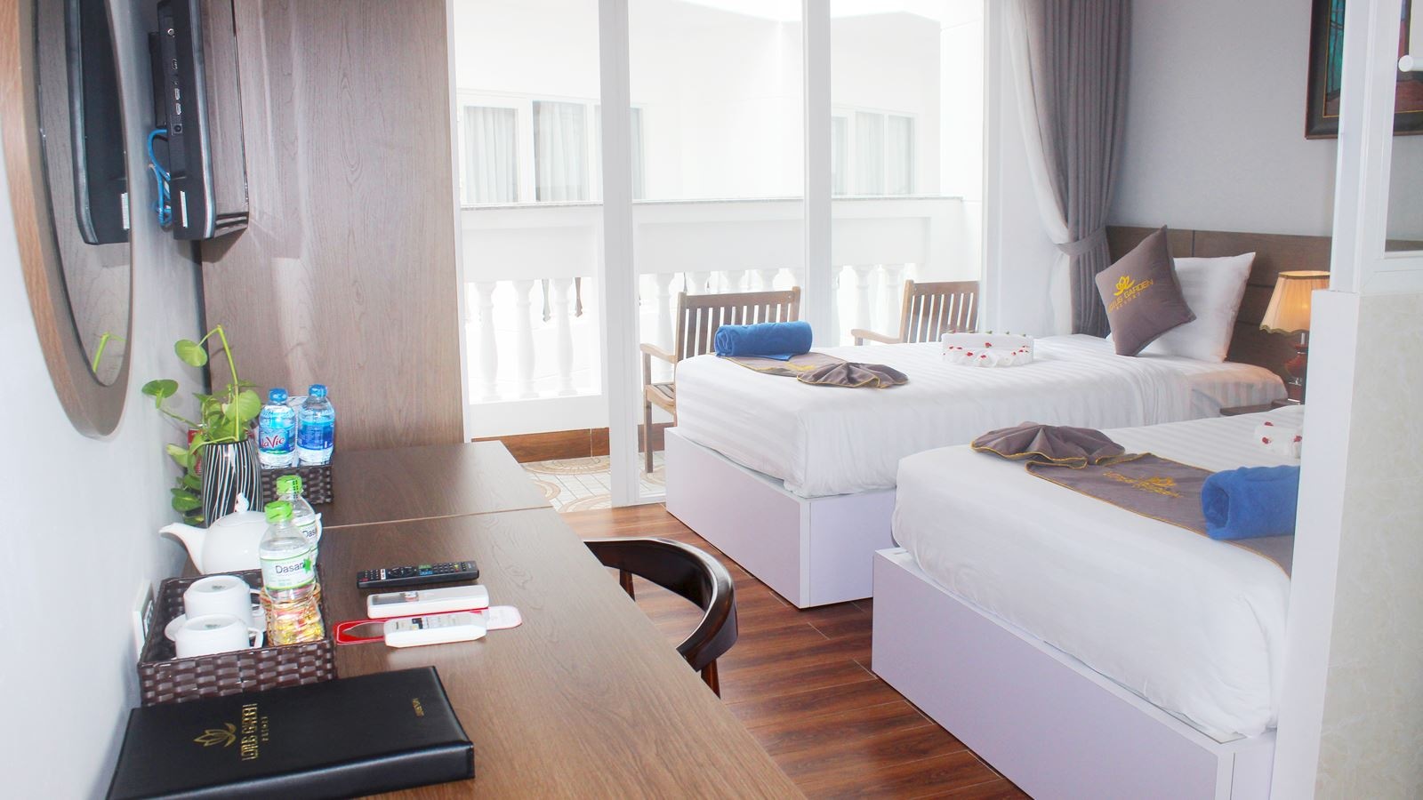 rooms-superior-with-balcony