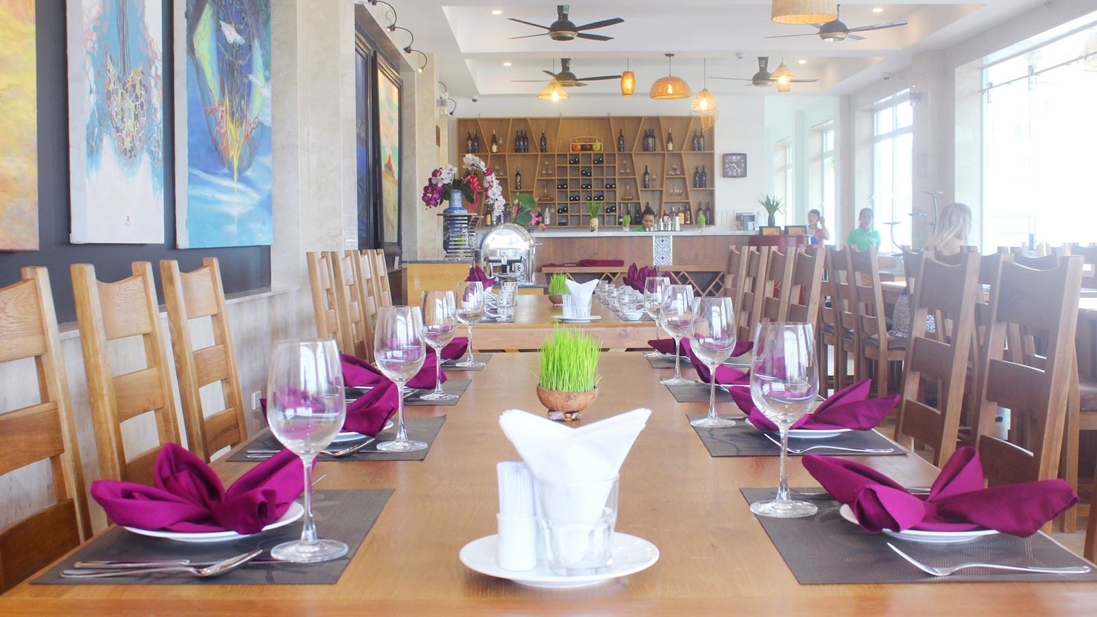 restaurants-restaurant