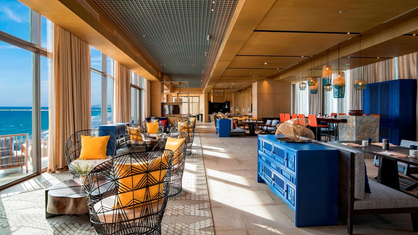 bars-executive-lounge