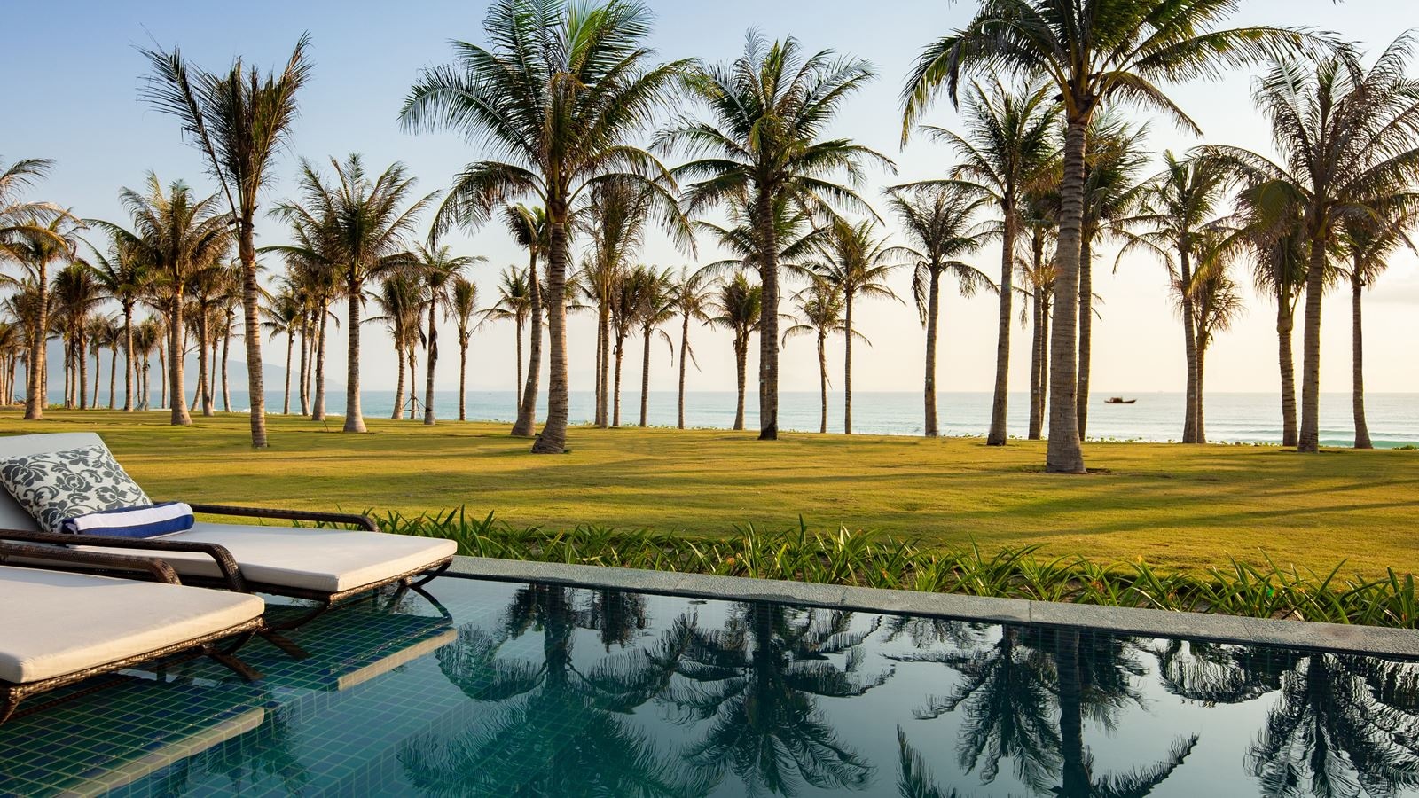 rooms-two-bedroom-pool-villa-beachfront