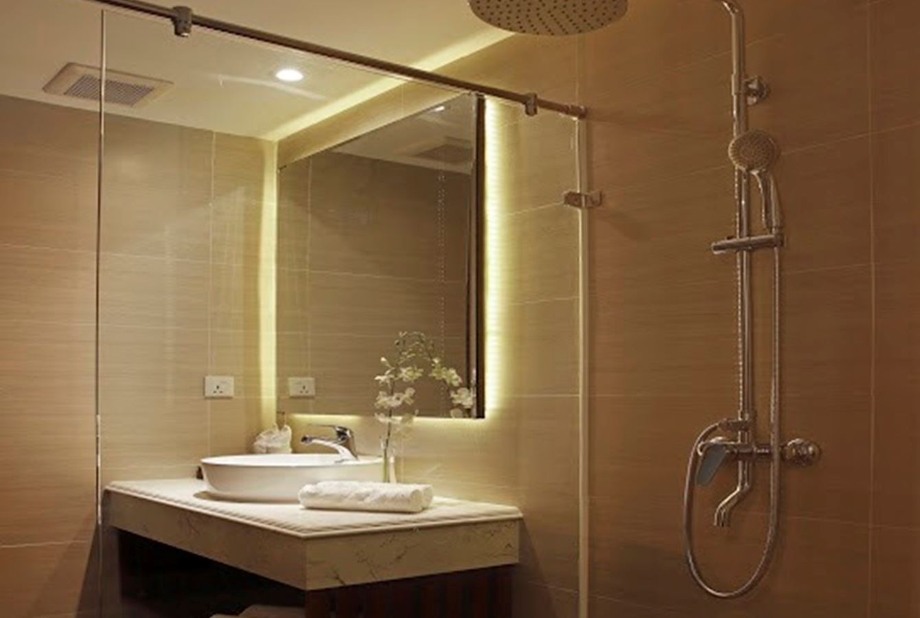 rooms-senior-deluxe-partial-seaview-with-balcony-child-without-extra-bed