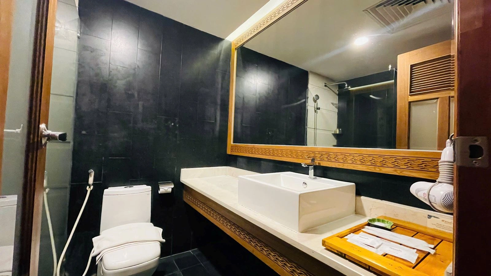 rooms-deluxe-sea-view-balcony-child-without-extra-bed