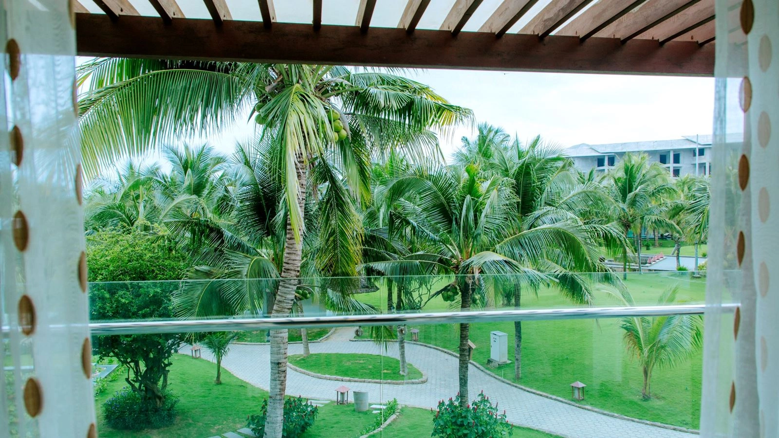 rooms-villa-3-bedrooms-balcony-with-private-pool