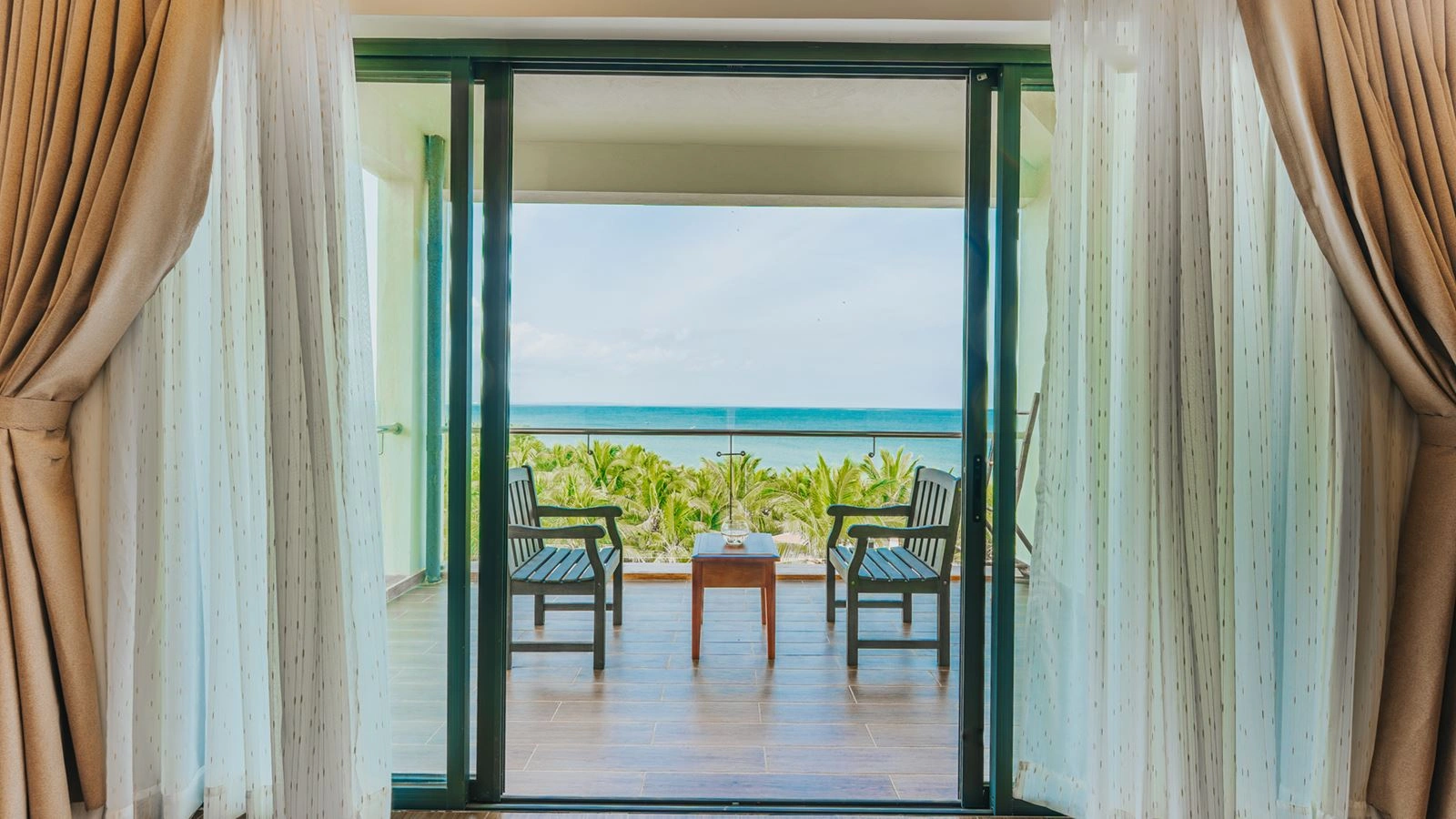 rooms-premium-deluxe-sea-view