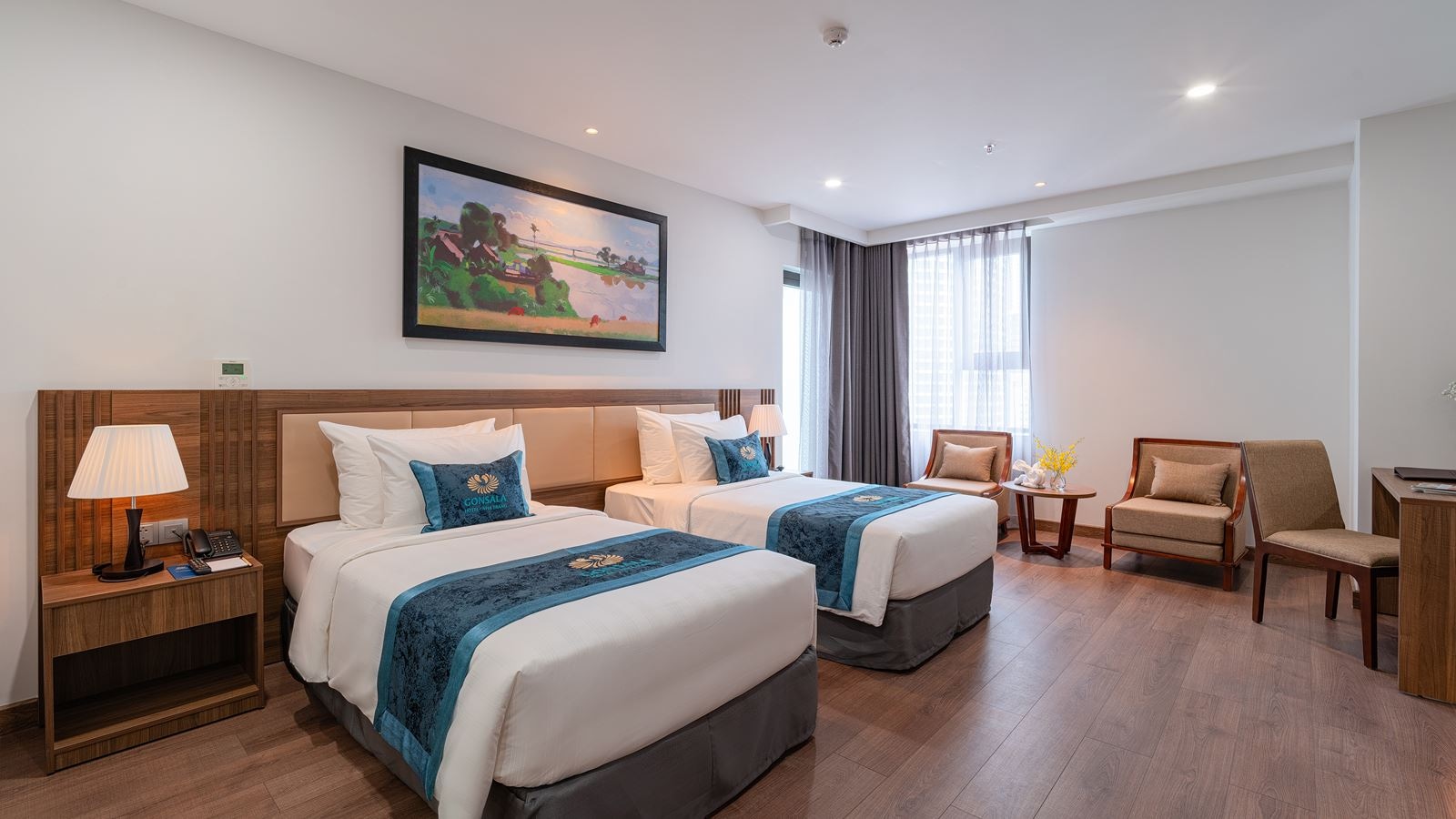 rooms-deluxe-city-view