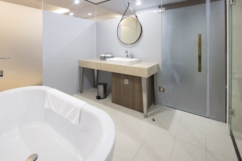 rooms-executive-city-view-with-balcony-child-without-extra-bed