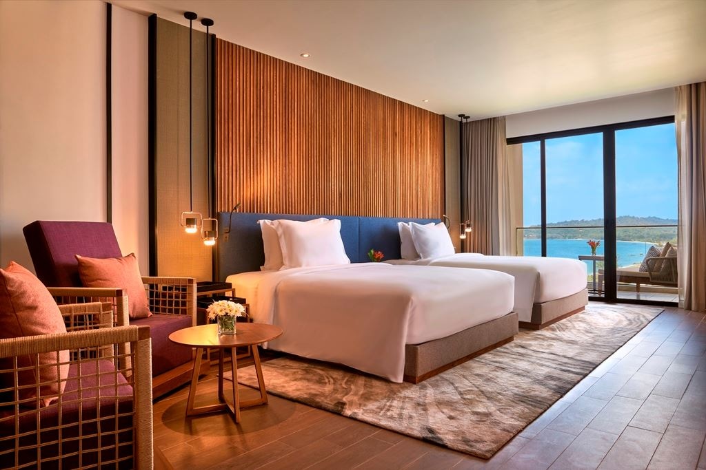 rooms-deluxe-family-sea-view-with-balcony