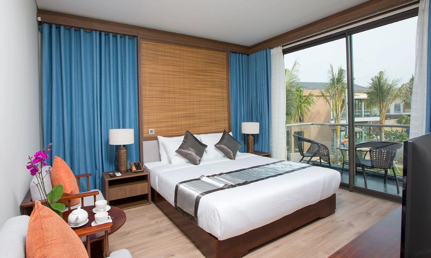 rooms-villa-4-bedrooms-garden-view