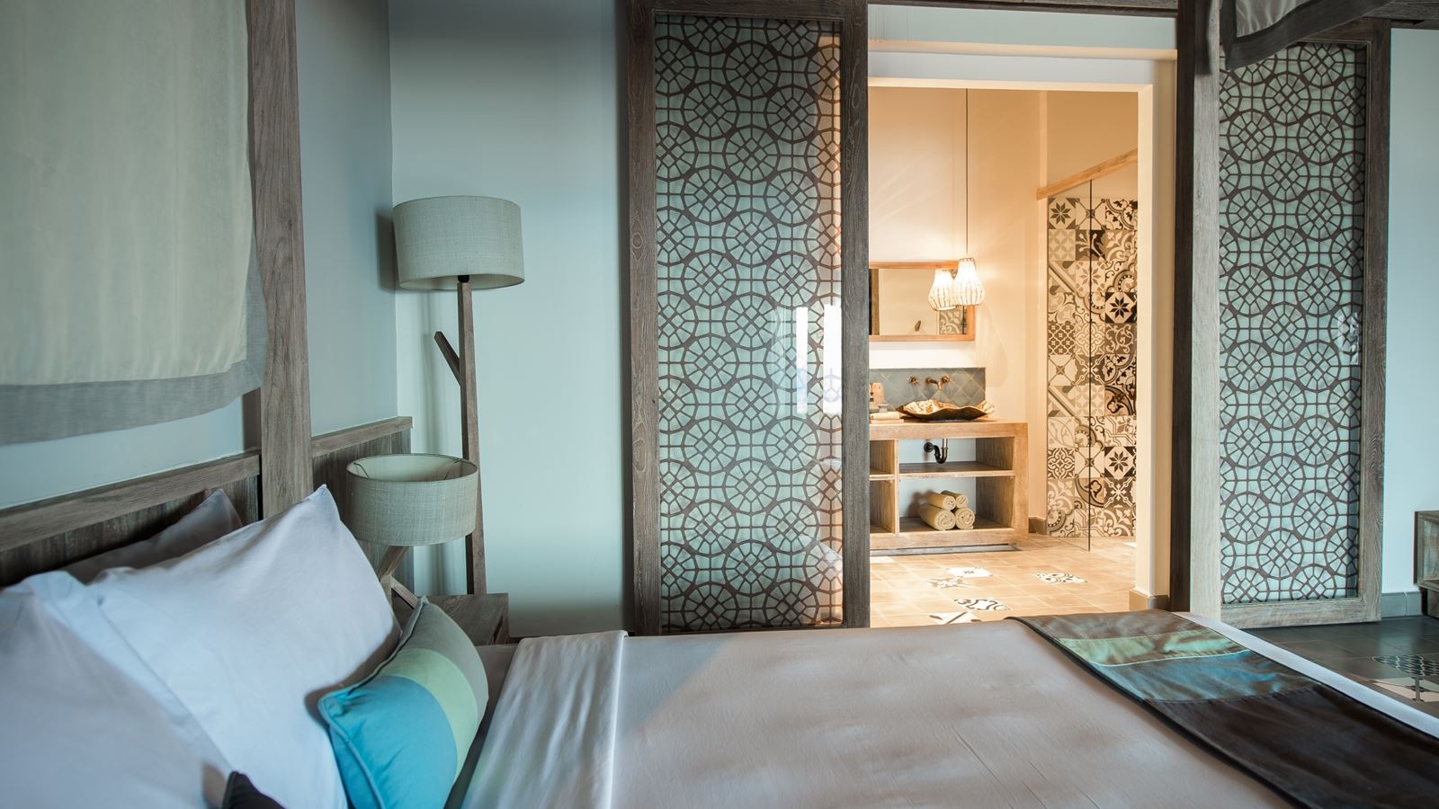 rooms-deluxe-beachfront-bungalow