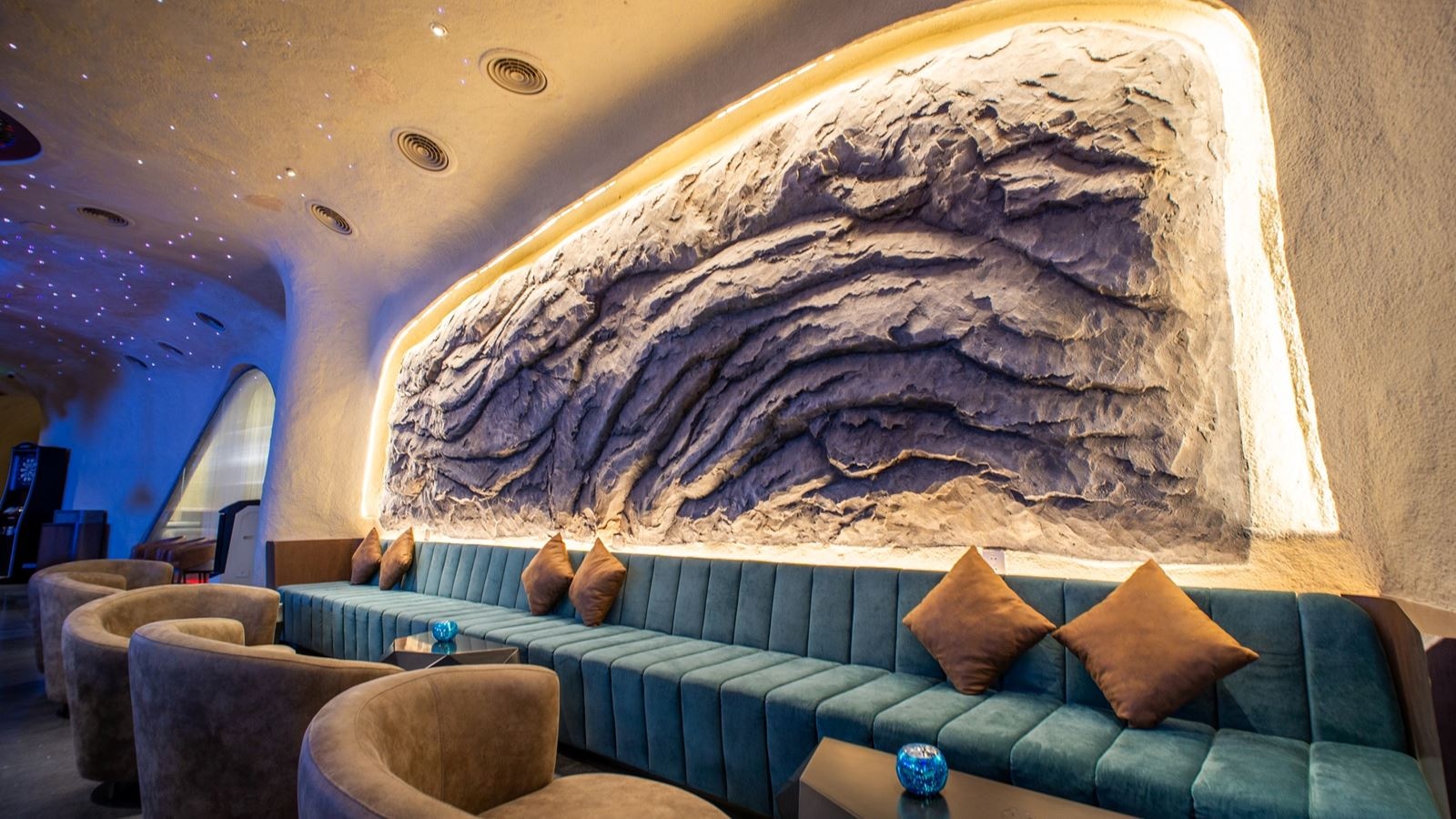 bars-waterfall-chill-bar