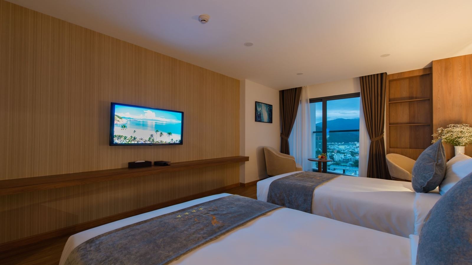 rooms-superior-city-view