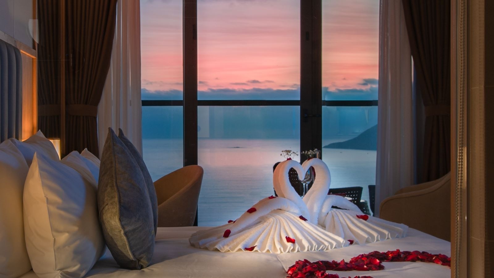 rooms-premier-deluxe-ocean-view