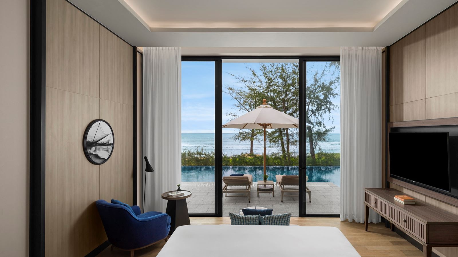 rooms-one-bedroom-beachfront-villa