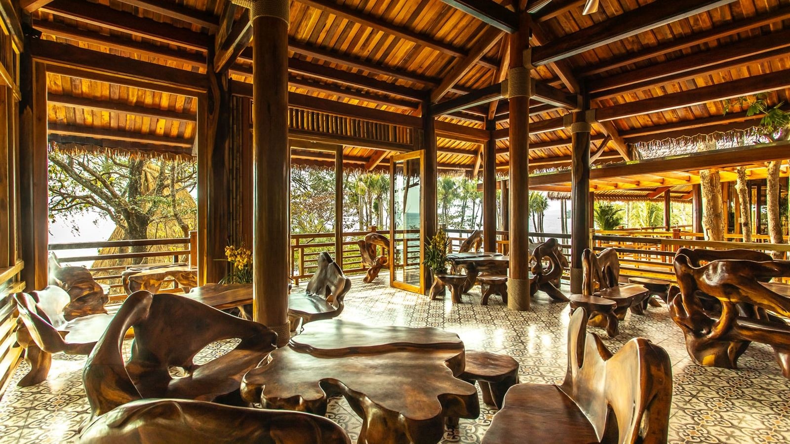 restaurants-restaurant