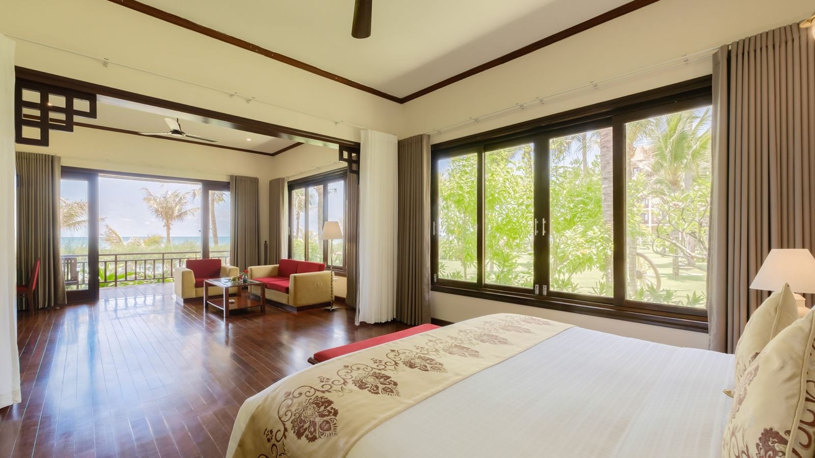 rooms-beachfront-suite-villa