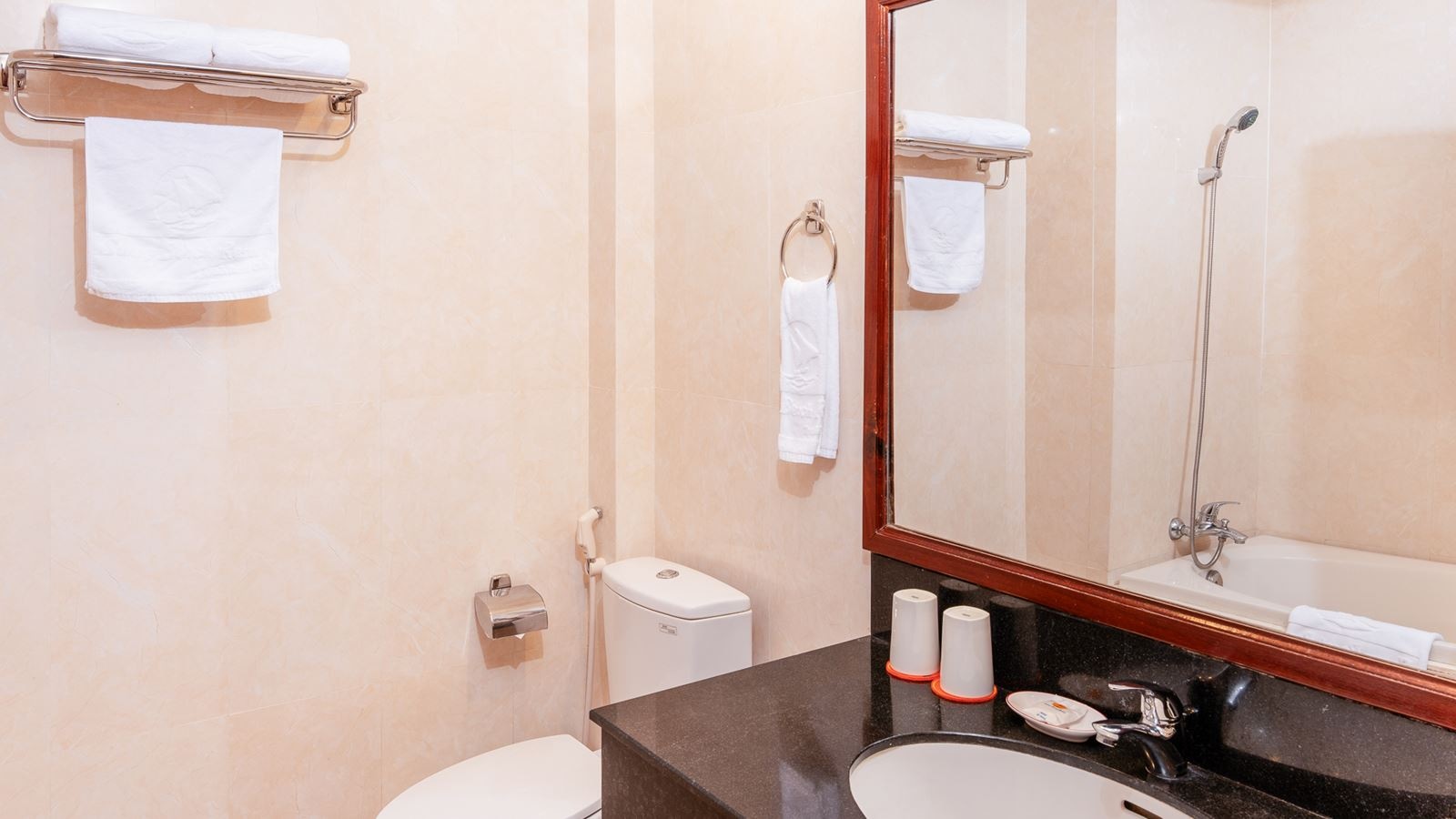 rooms-deluxe-sea-view-balcony-child-without-extra-bed