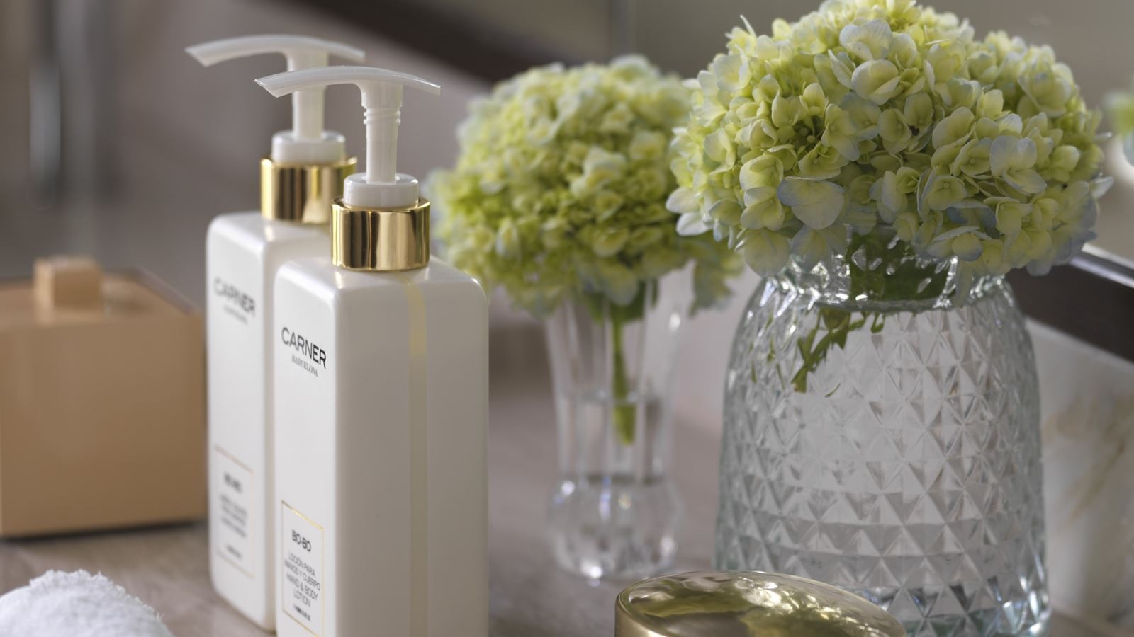 rooms-lush-villa-one-bedroom-with-pool