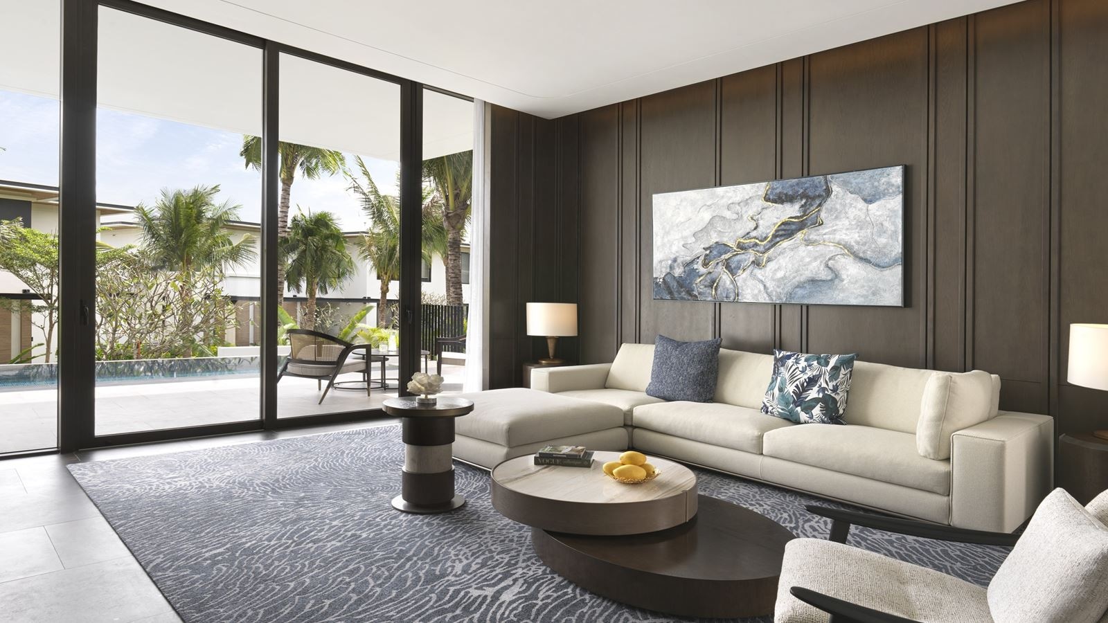 rooms-lush-villa-one-bedroom-with-pool