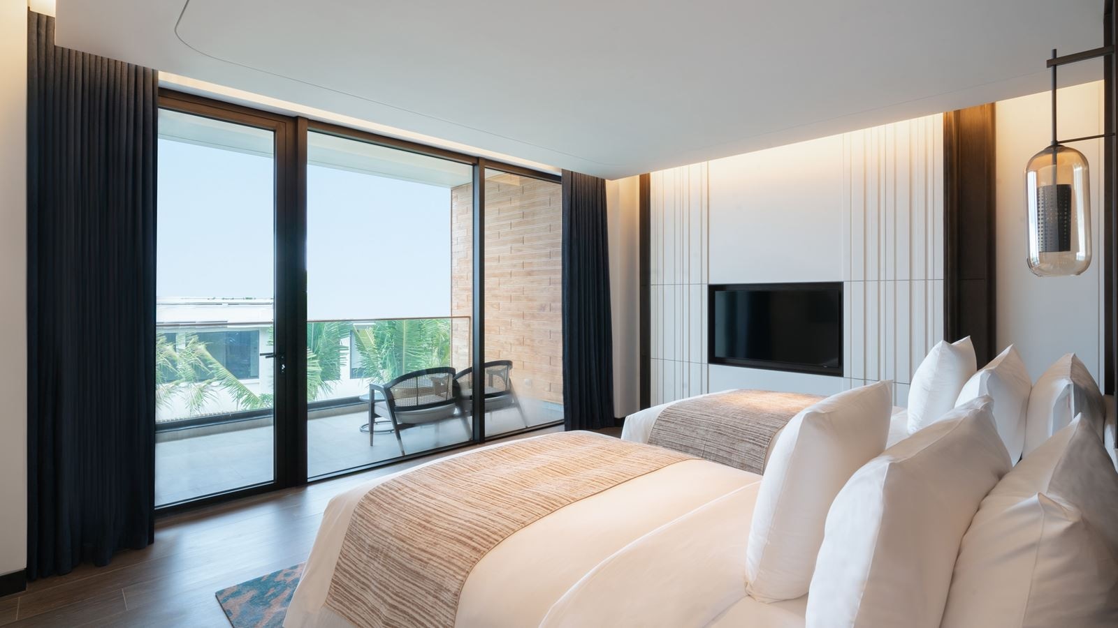 rooms-lush-villa-three-bedroom-with-pool