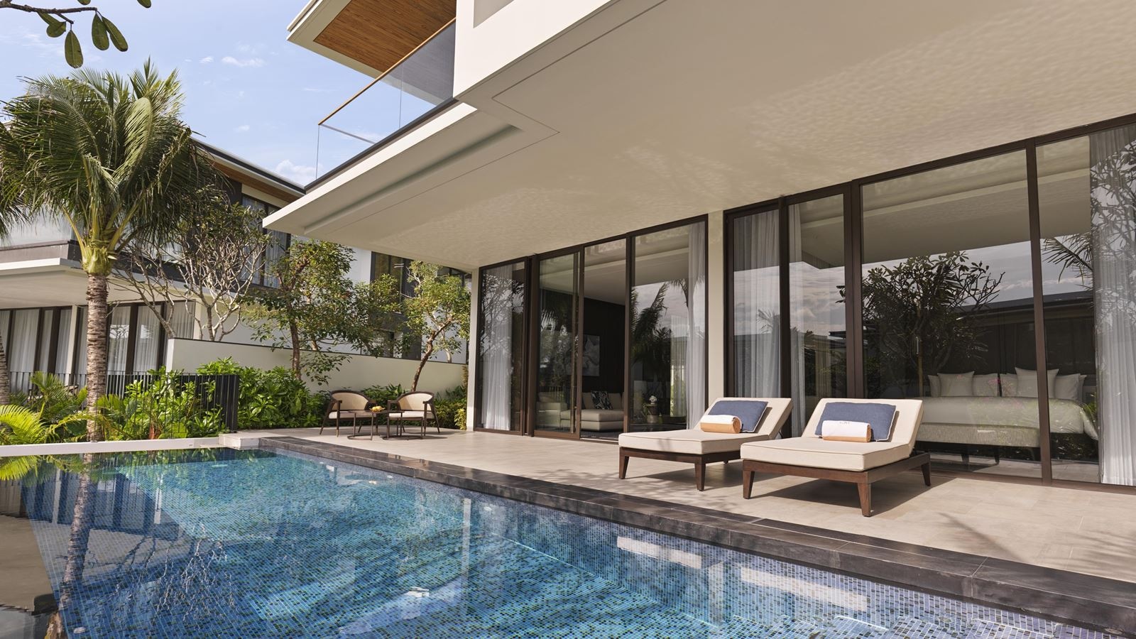 rooms-lush-villa-three-bedroom-with-pool