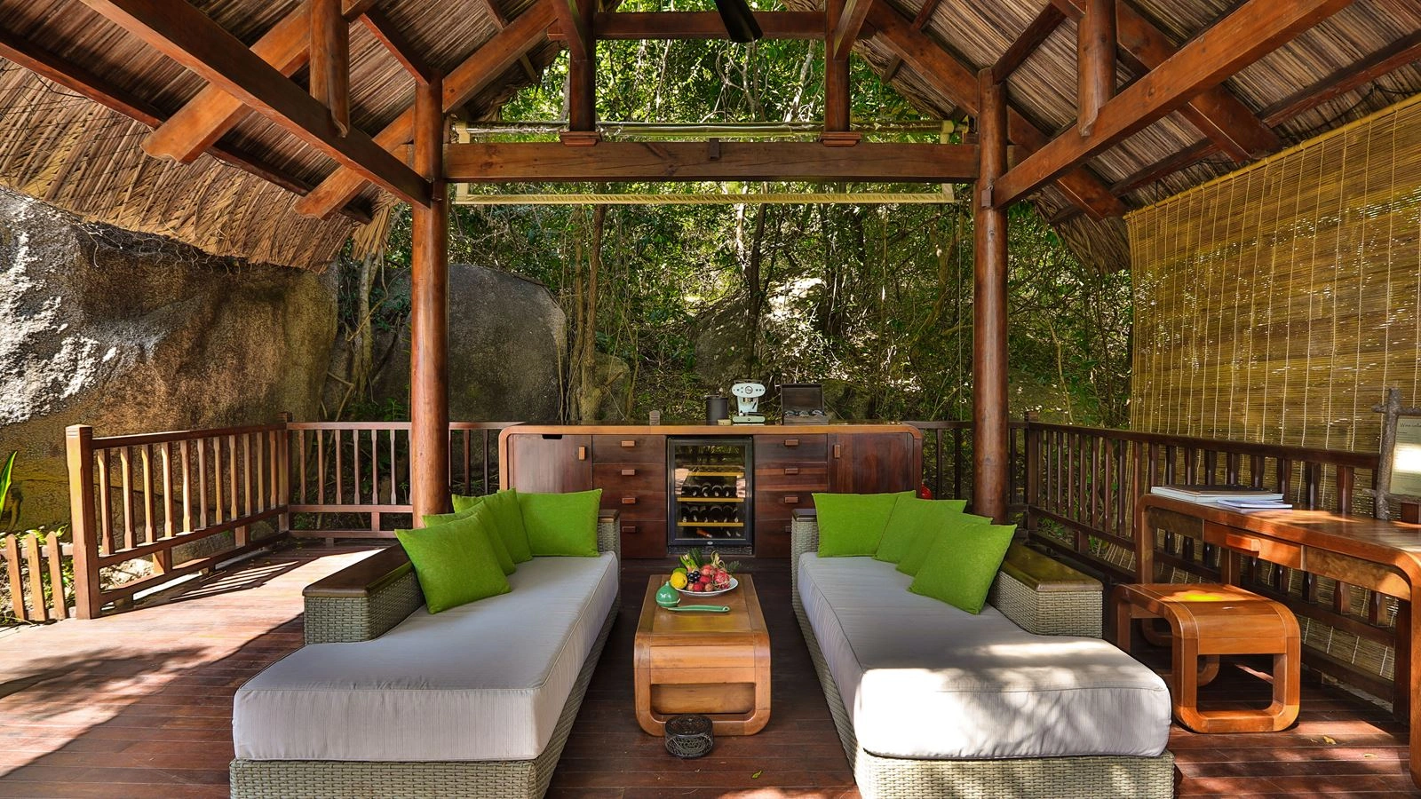 rooms-hill-rock-pool-villa