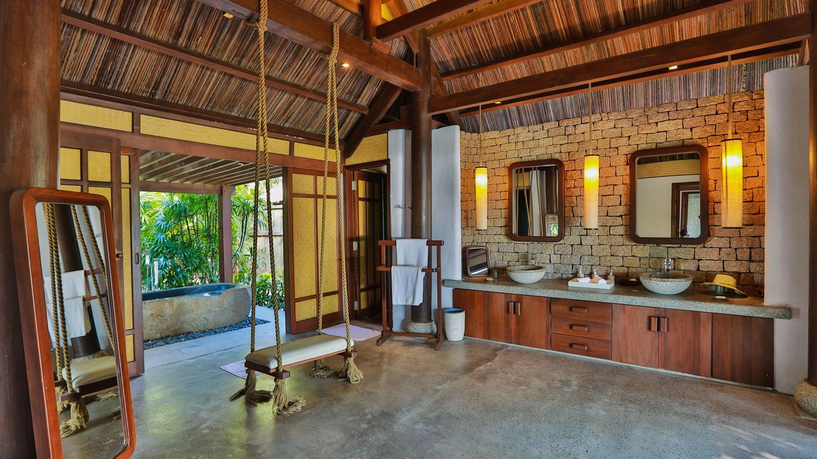 rooms-beach-pool-villa-two-bedrooms