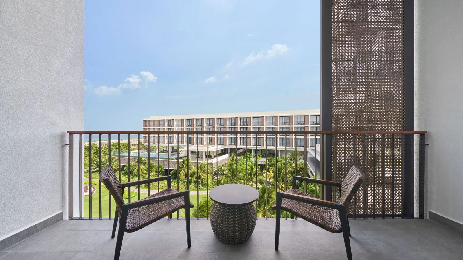 rooms-deluxe-garden-view