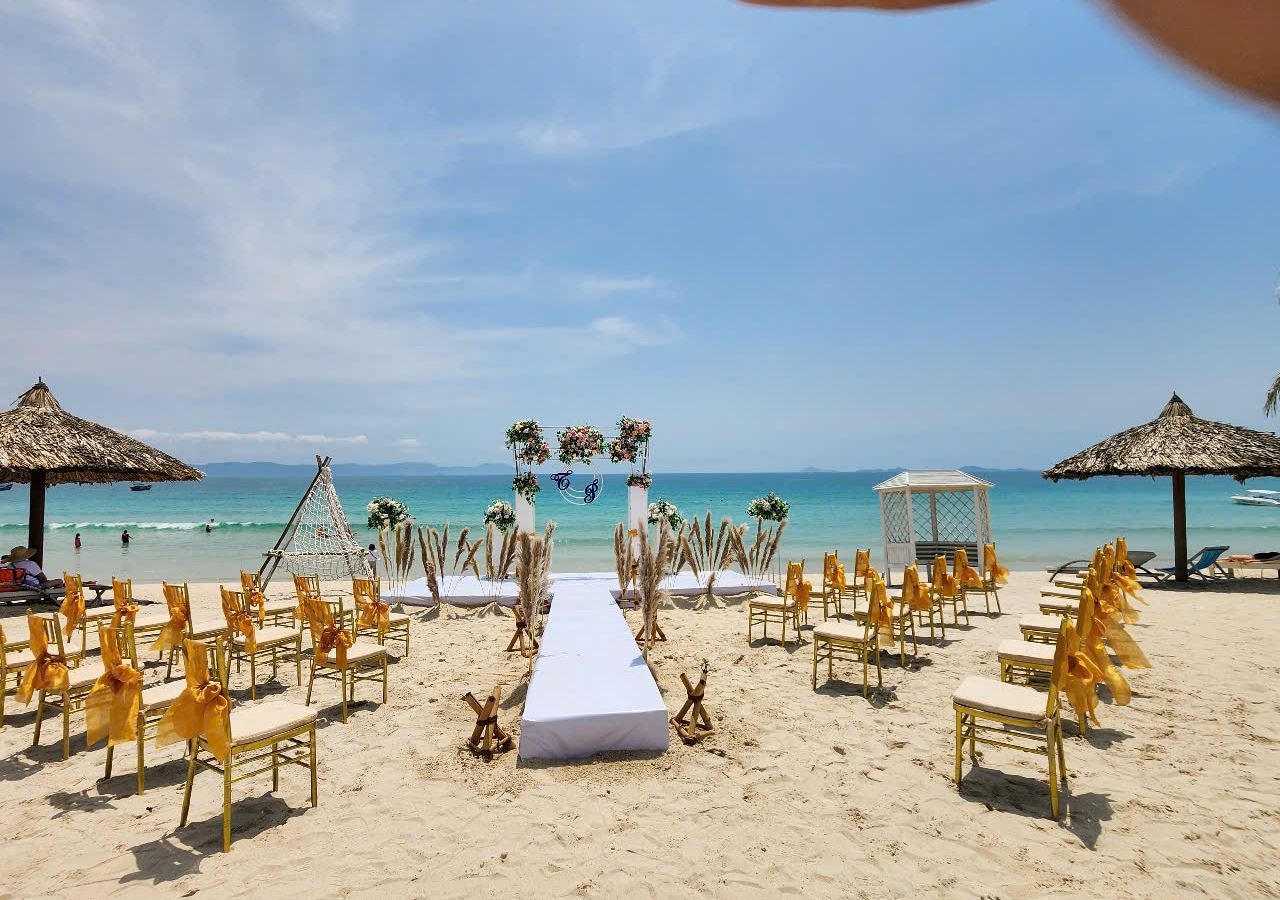 restaurants-restaurant