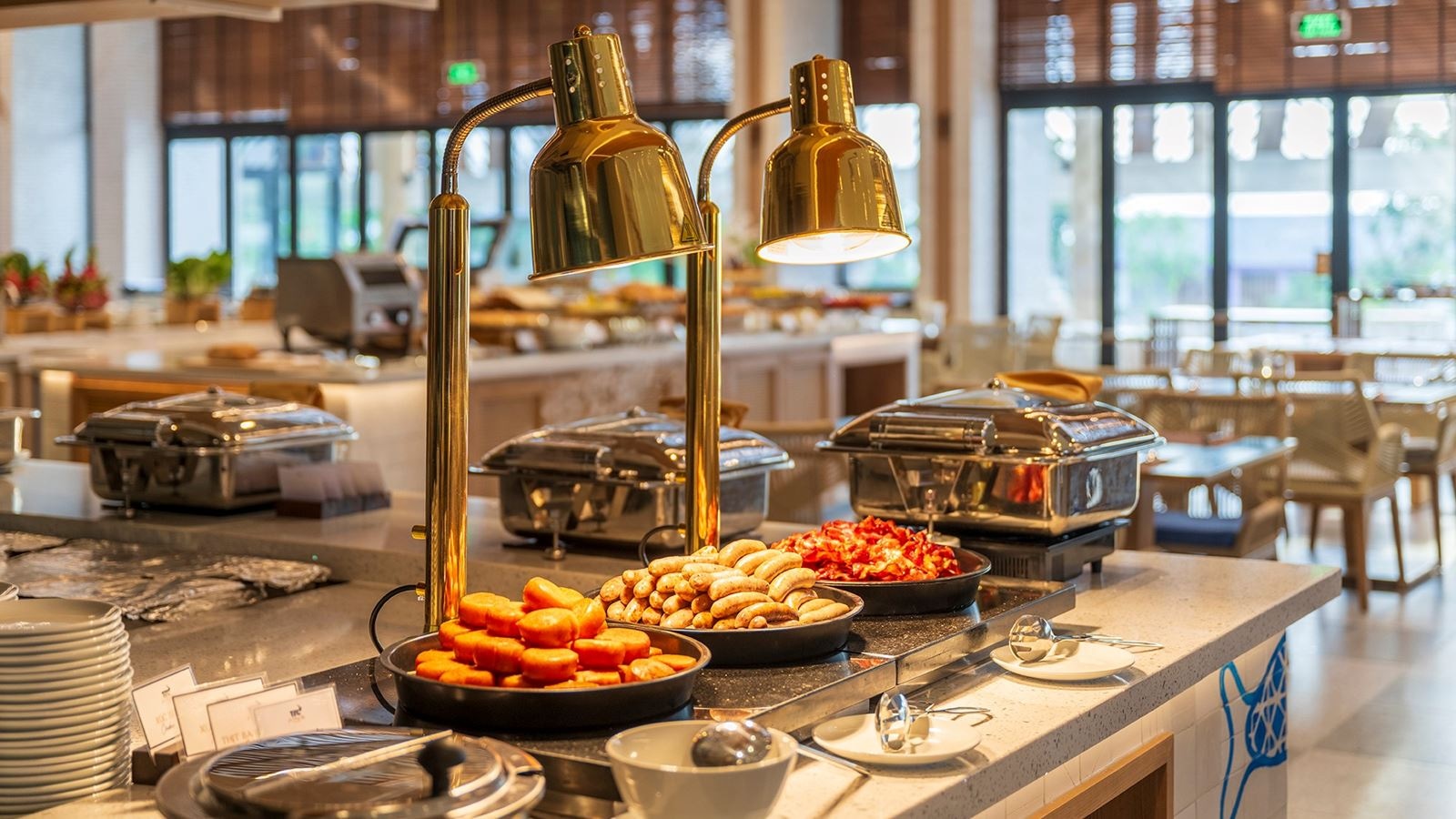 restaurants-restaurant